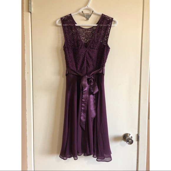 Lace Dress - Picture 5 of 7